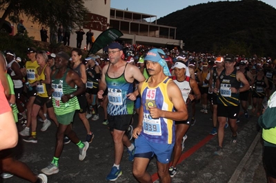Kango-marathon tops