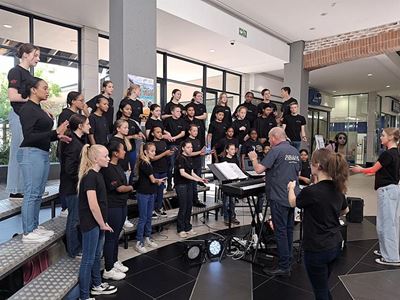 Uit volle bors, by Eden Meander