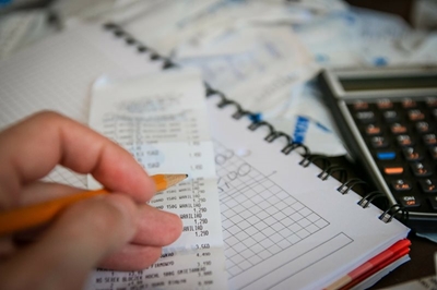 Want to end the year on a positive financial note? Here’s how