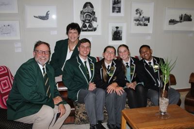 Leerders en onderwysers by 100 jaar feesviering