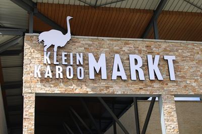 Klein Karoot Markt oop vir besigheid