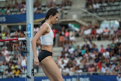 Top Russian athlete hits out at Moscow sports officials 