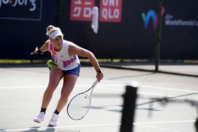 Tennisroem wink vir Heike