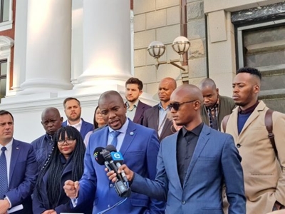 Maimane not quite as excited about Minister De Lille as Zille is