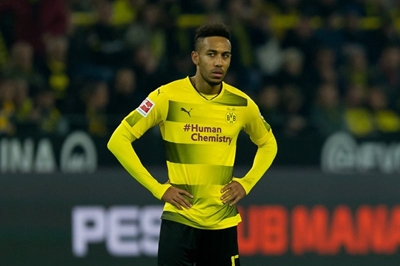 Aubameyang signs for Arsenal