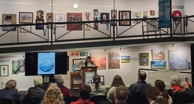 Kuns en poësie trek die aandag by Visual Expressions