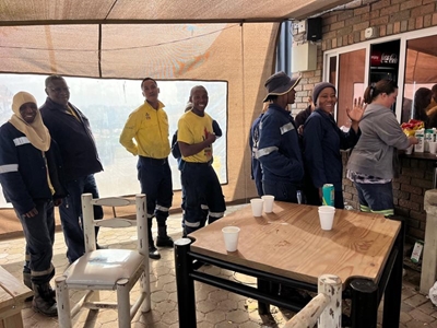 MOSSEL BAY FIRES: Mossel Bay Aero Club opens doors to exhausted firefighters