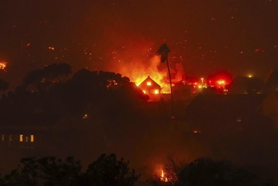 Devastation after firestorm