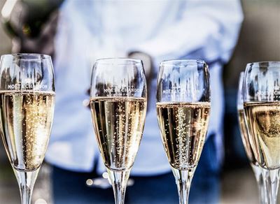 How to keep leftover Champagne bubbly