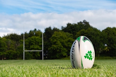Van rugby tot hengel by Tens vanjaar