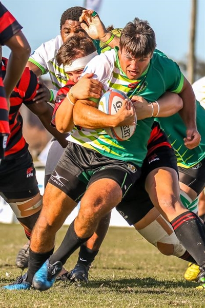 Leighton skitter vir Arende
