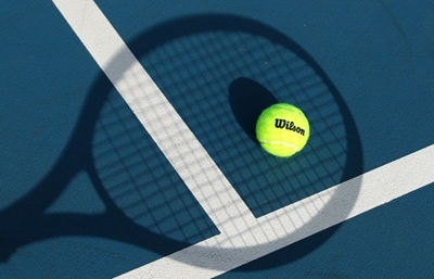 Makarova, Lock win Futures 3