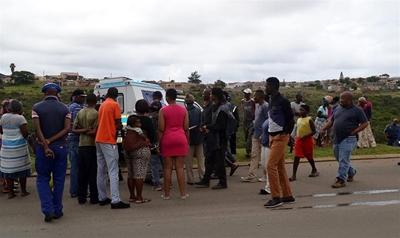 Community cheers as robbers are arrested