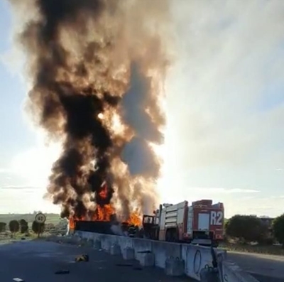 Update: Truck in flames on N2