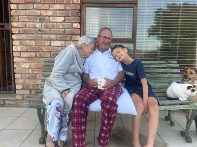 Local volunteers assist in rescuing missing man (75) in Montagu