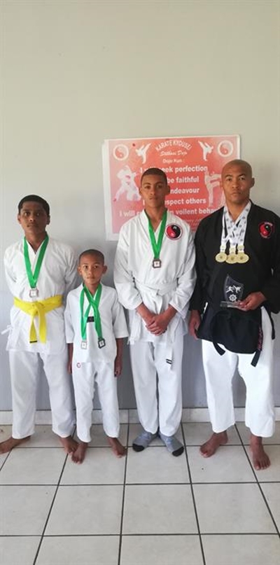 Karatekas skop vas in SWD