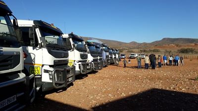 Voer vir meer as 100 boere