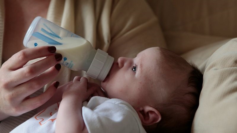 Two product recalls: baby powder milk and electric vehicles