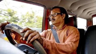 Driver gets award for not honking - for 18 years!