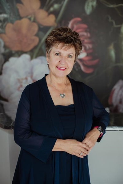 Bekroonde begrafnisondernemer nou ook in die Suid-Kaap