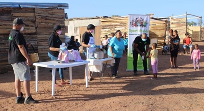 Sop, oondbrood en paaseiers vir kinders