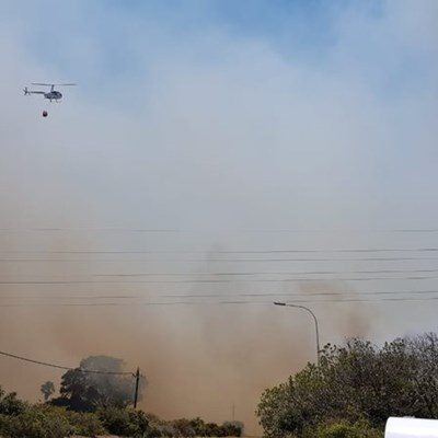 R328 gesluit weens brand