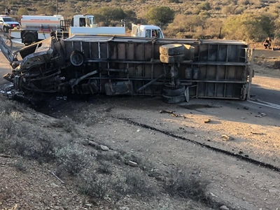 1 sterf in ongeluk buite Oudtshoorn