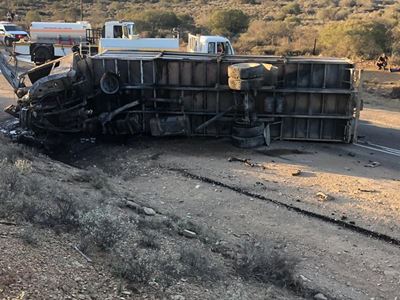 1 sterf in ongeluk buite Oudtshoorn