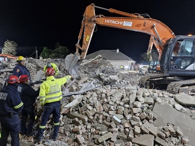 Death toll at disaster site rises to 15