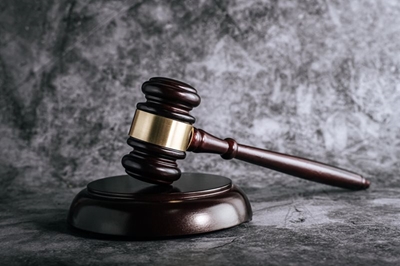 Verkragtingsaak teen pa van drie vir verhoor uitgestel