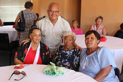 DKD hou Kersete vir senior burgers