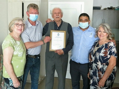 Oom Inus vier 100 jaar
