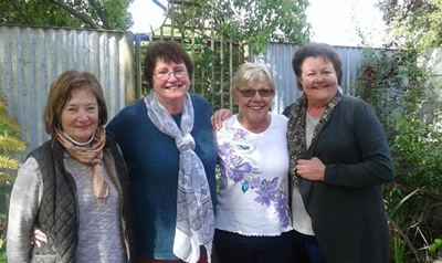 Hoekwil Open Gardens donate generously 