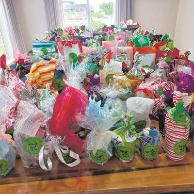 Liefde in ’n pakkie vir versorgers