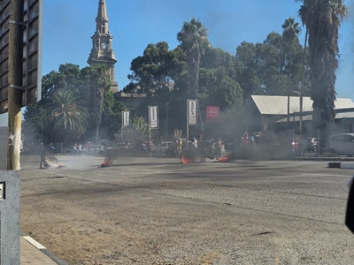 Cradock-betogers kry toegang tot munisipale gebou 