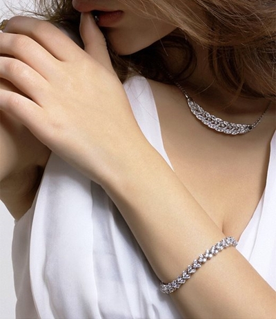 What jewellery to wear on your wedding day