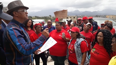 New Dawn Parkers moet week wag vir antwoorde