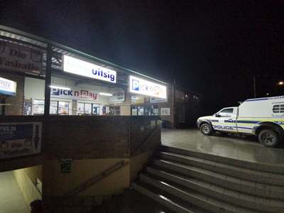 Gewapende rooftog in Fraaiuitsig 