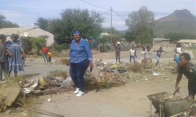 Residents dump rubbish in protest