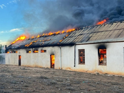 Murasies al wat oor is van kerk