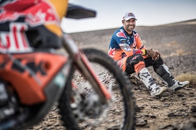 Dakar racers caught up in La Paz street protests