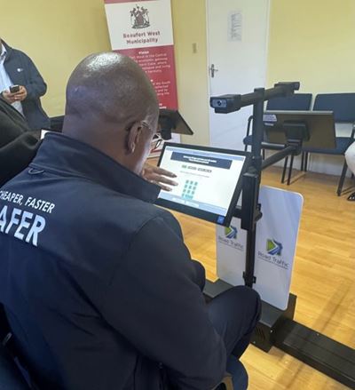 Western Cape Mobility Department showcases digital Learner’s Licence testing for deaf applicants