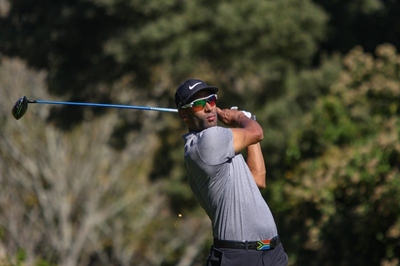 Le Roux leads the way at Ebotse