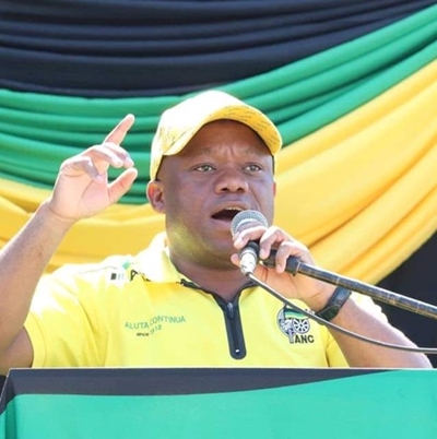 Sihle Zikalala explains why a municipal water tanker was servicing his home