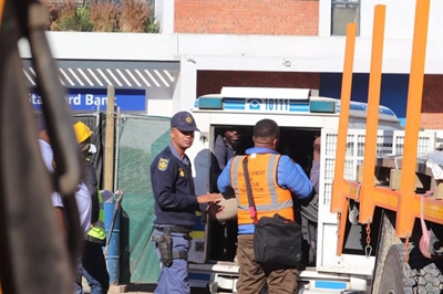 Undocumented workers and employers arrested in Knysna operation