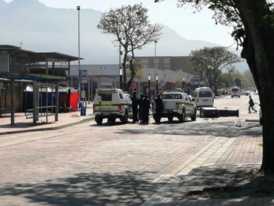 Protesters move to taxi rank