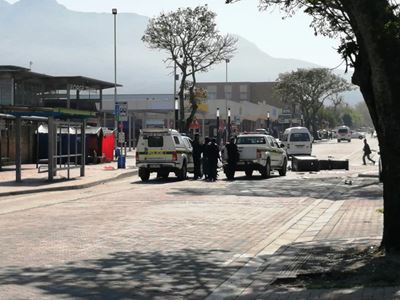 Protesters move to taxi rank