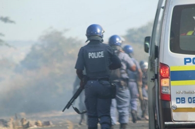 Fed-up cops get ready for mass march by picketing