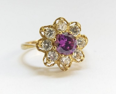 Visitor searches for stolen jewellery 