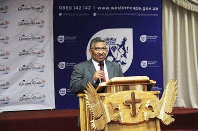 Gewapende rowers steeds soek